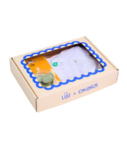 Zestaw prezentowy - Smoczek LUU Kids Seaside Grass + Spodenki ogrodniczki i body dla chłopca OKAIDI