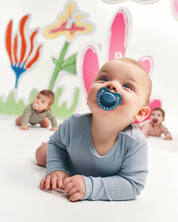Smoczek pozycjonujący LUU Kids Cloudy Blue niebieski dziecko