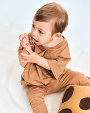 Smoczek pozycjonujący LUU Kids Milk Hazelnut dziecko