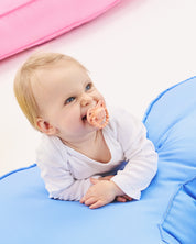 Smoczek pozycjonujący LUU Kids Summer Apricot dziecko uśmiech